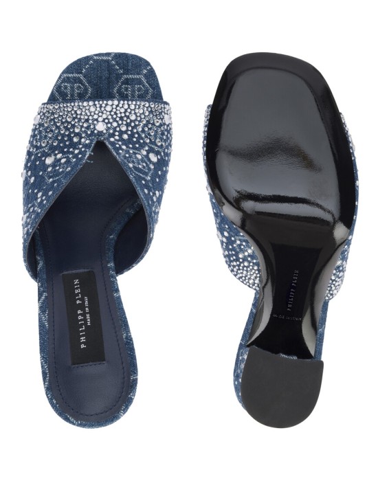 сандалии  вид слева