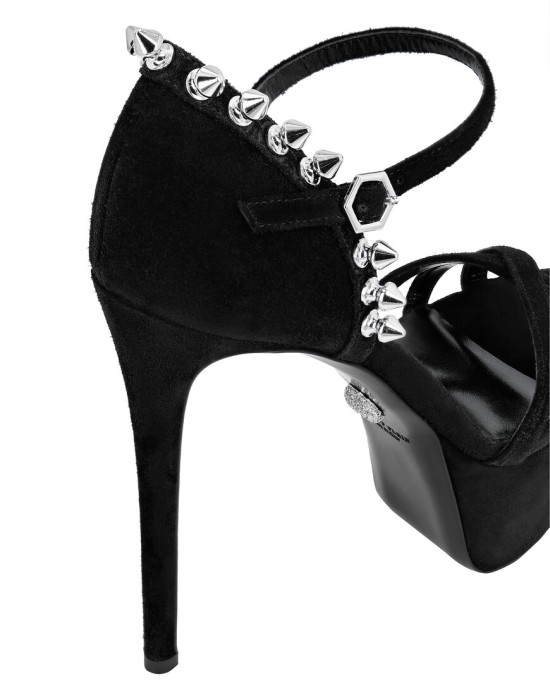 сандалии  по цене 67830 руб вид справа