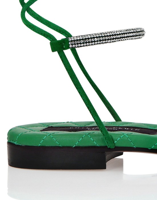 Товар зеленого цвета с внутренней стороны