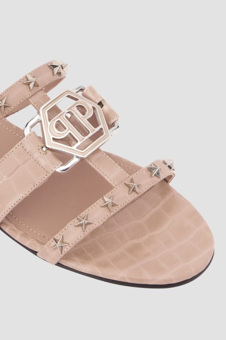 Товар бежевого цвета с внутренней стороны