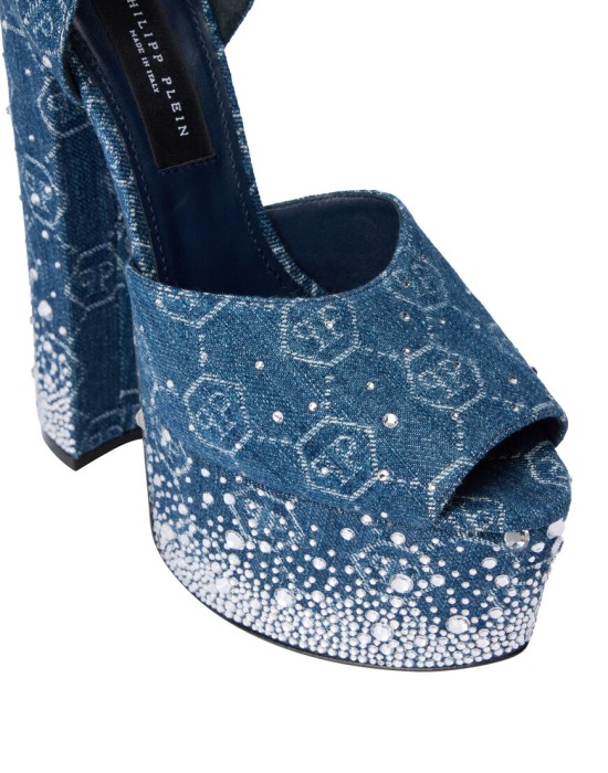 Продукция для женщин фото