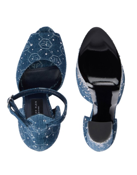 сандалии  вид слева