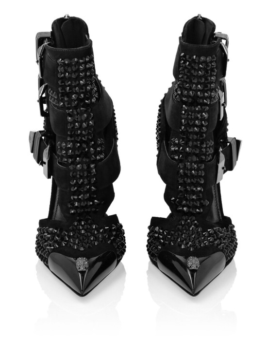 сандалии  по цене 189930 руб вид справа