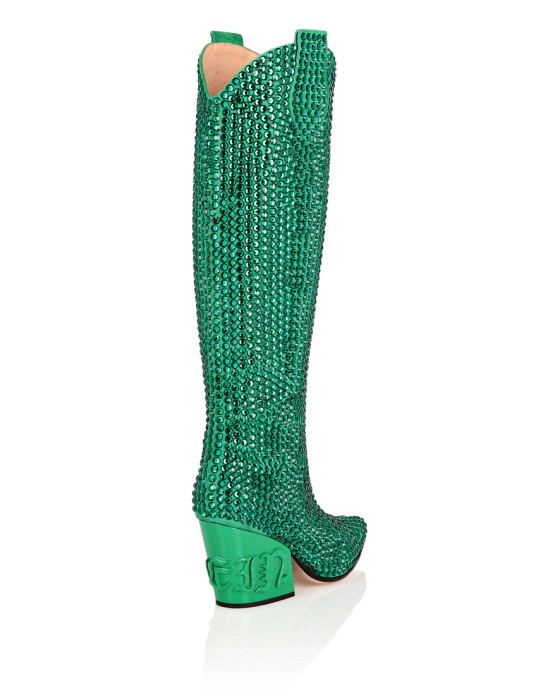 Товар зеленого цвета с внутренней стороны