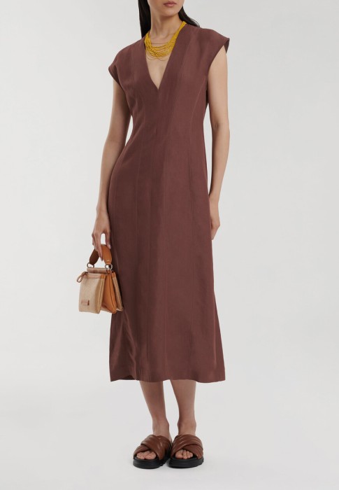 Товар коричневого цвета с внутренней стороны