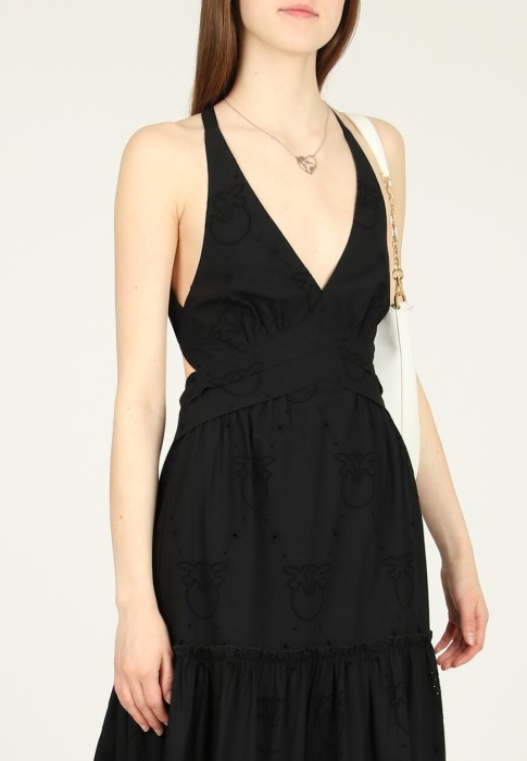 Товар черного цвета с внутренней стороны