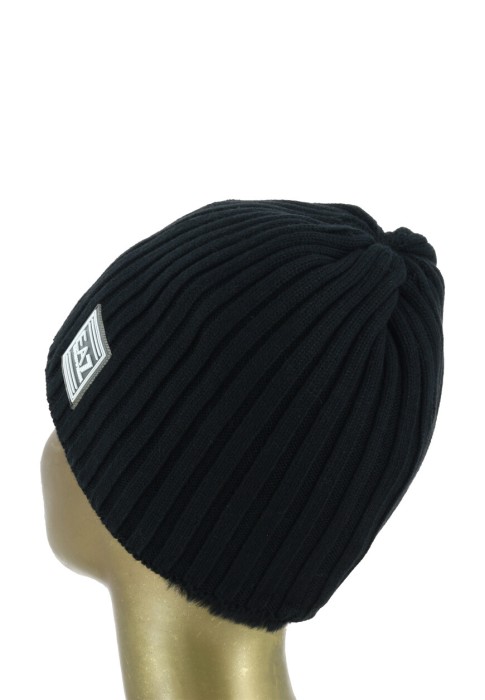 шапка от комплекта  от бренда ea7 вид слева