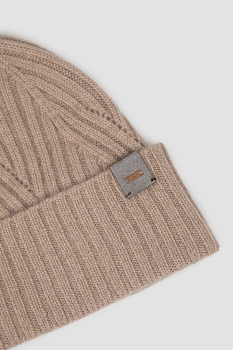 шапка  из италии вид сбоку