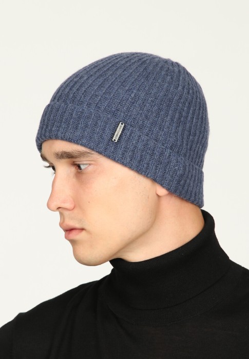 шапка  из проверенных материалов спереди