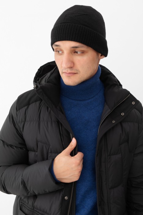 шапка  от бренда kiton вид слева