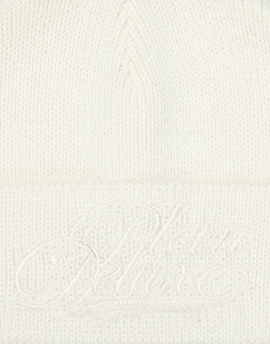 шапка  от бренда philipp plein вид слева