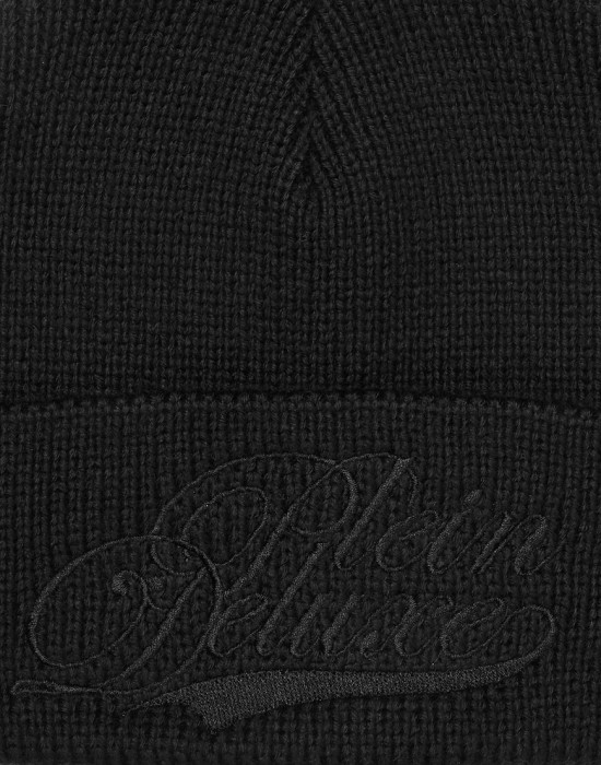 шапка  от бренда philipp plein вид слева