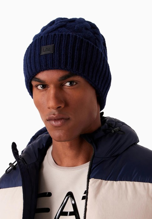 шапка  из италии вид сбоку