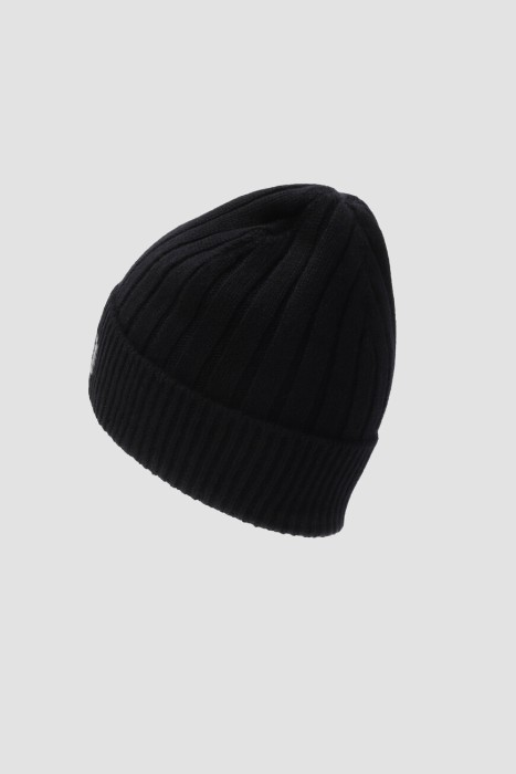 шапка  по цене 41000 руб вид справа