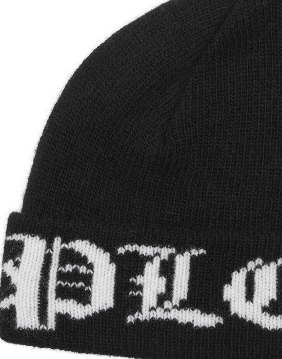 шапка  от бренда philipp plein вид слева