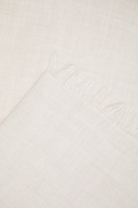 Товар серого цвета с внутренней стороны