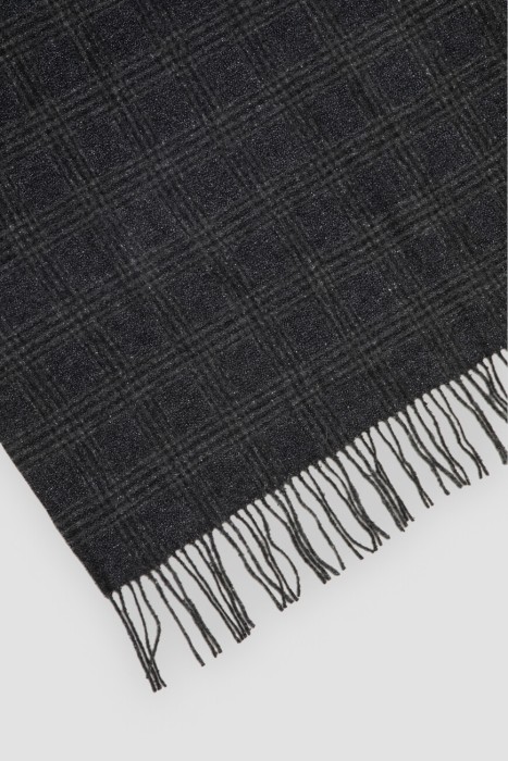 шарф  из шерсти спереди