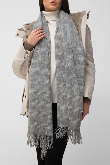 шарф  от бренда brunello cucinelli вид слева