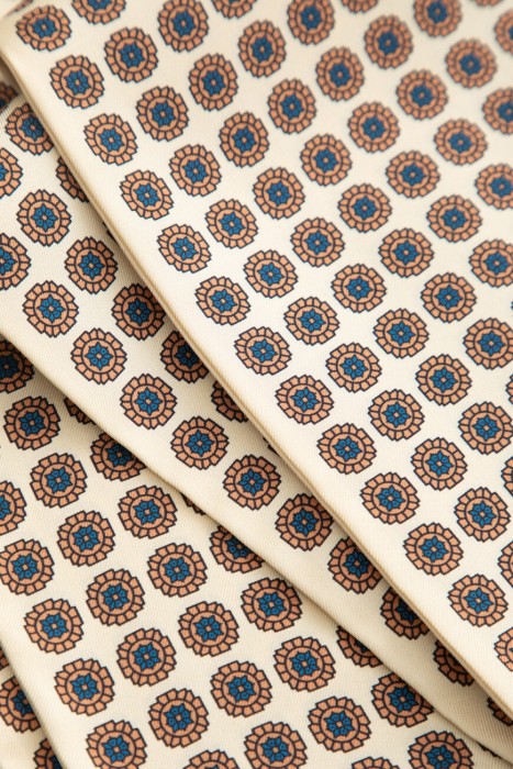 шарф  из италии вид сбоку