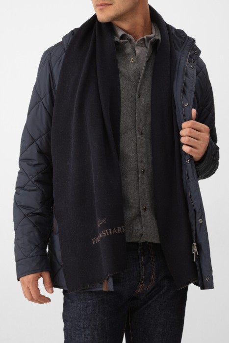 шарф  по цене 22200 руб вид справа