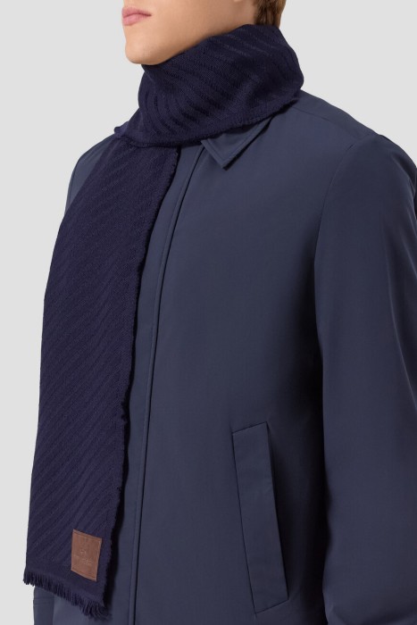 шарф  по цене 22200 руб вид справа