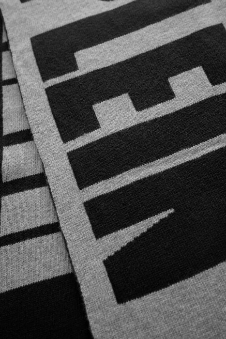 Товар серого цвета с внутренней стороны