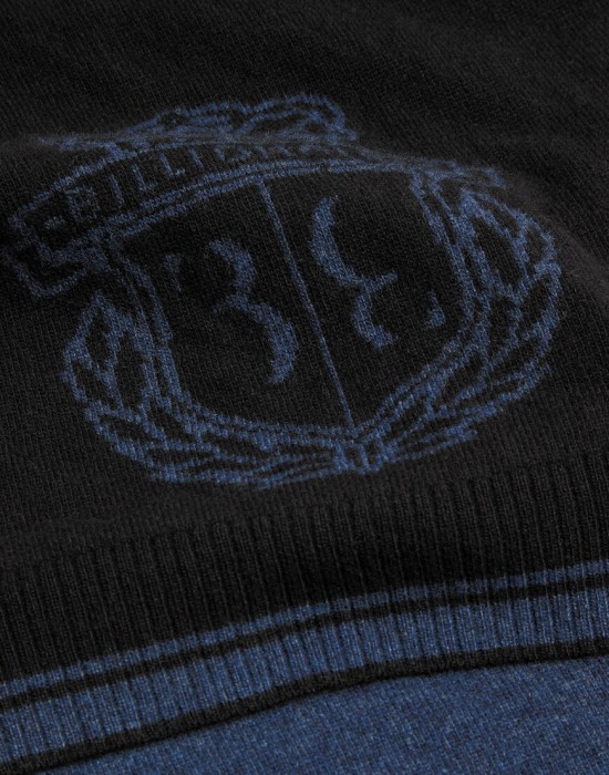 шарф  по цене 41480 руб вид справа