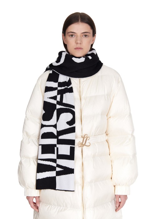 шарф  от бренда versace jeans couture вид слева
