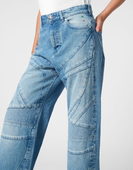 широкие джинсы  из америки вид сбоку