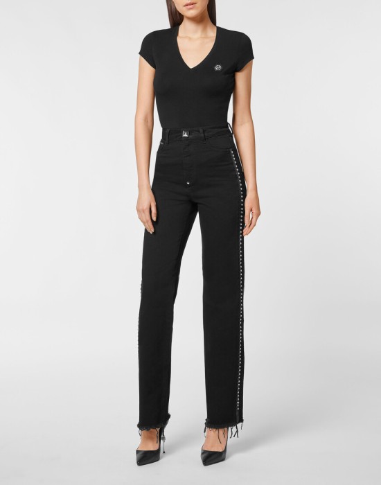 Товар черного цвета с внутренней стороны