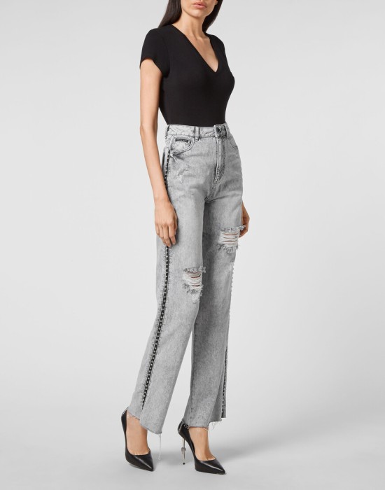 Товар серого цвета с внутренней стороны