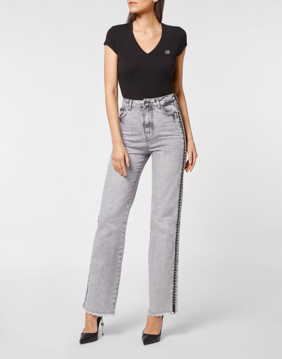 Товар серого цвета с внутренней стороны