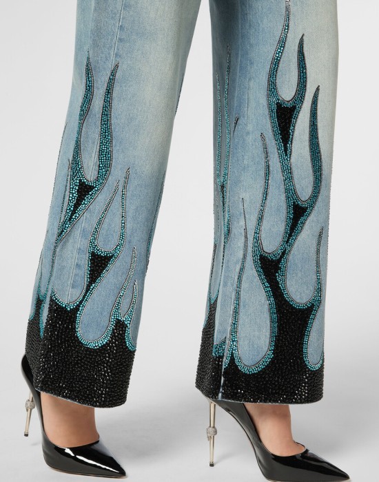 широкие джинсы  из америки вид сбоку