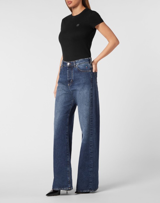 Товар синего цвета с внутренней стороны