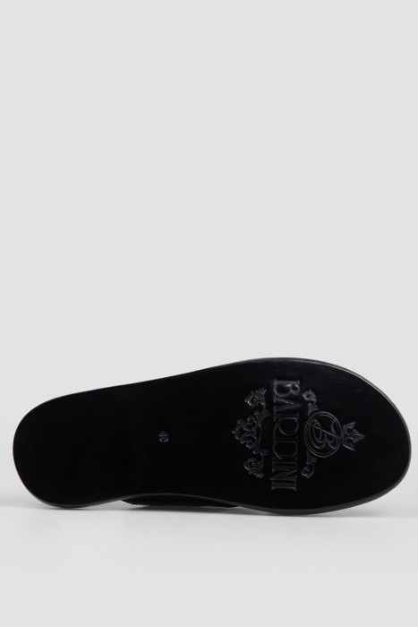 шлепанцы  универсального стиля с лицевой стороны