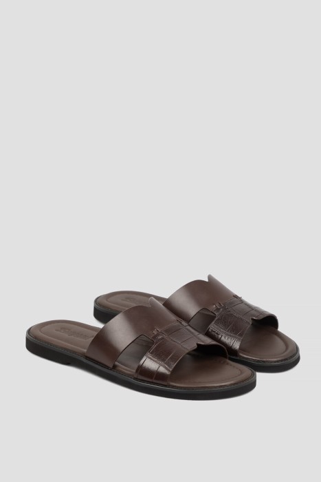 шлепанцы  от бренда fargoni вид слева