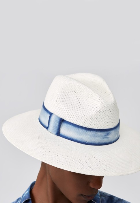 шляпа  от бренда fabiana filippi вид слева