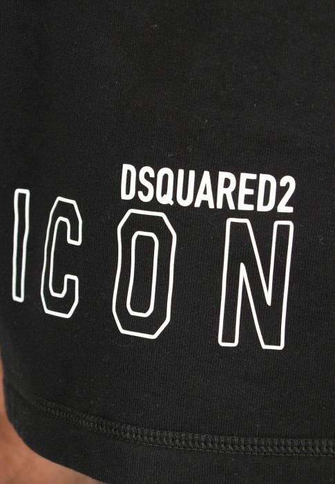 Товар черного цвета с внутренней стороны