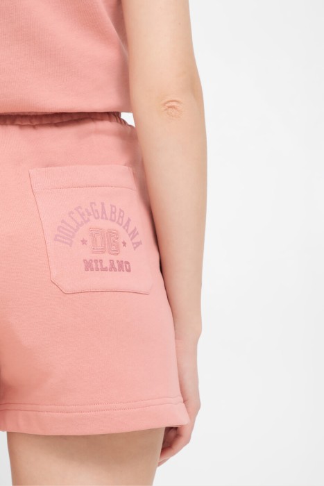 Товар розового цвета с внутренней стороны