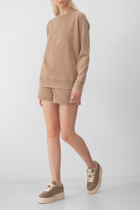 Товар бежевого цвета с внутренней стороны