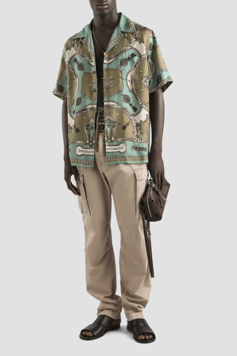 Товар разноцветного цвета с внутренней стороны