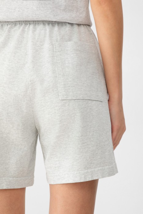 Товар серого цвета с внутренней стороны