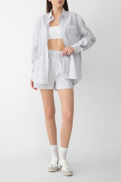 Товар синего цвета с внутренней стороны