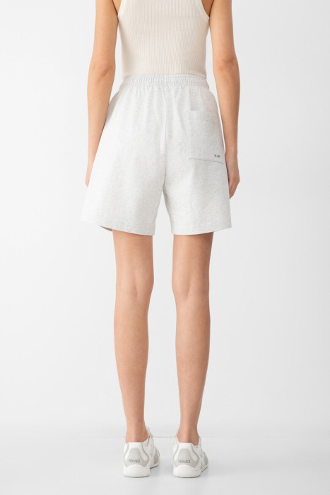 шорты sporty&rich модельyankees ivy по цене 12600 руб вид справа