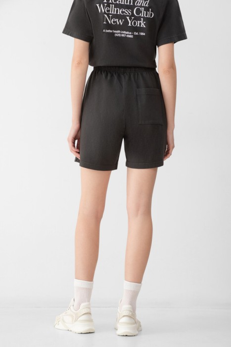 шорты sporty&rich от бренда sporty & rich вид слева