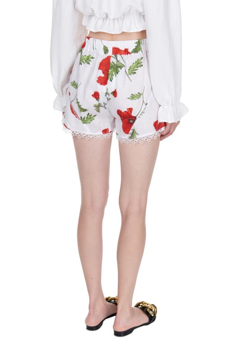 Товар красного цвета с внутренней стороны