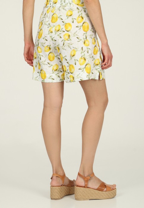 Товар желтого цвета с внутренней стороны