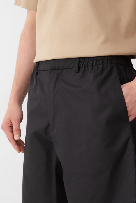 шорты  из италии вид сбоку