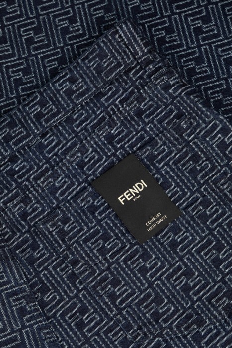 шорты  для взрослого возраста с изнаночной стороны