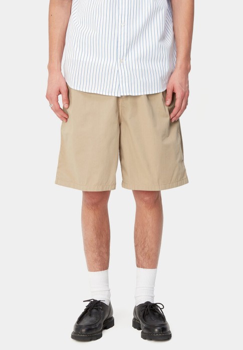 Товар бежевого цвета с внутренней стороны